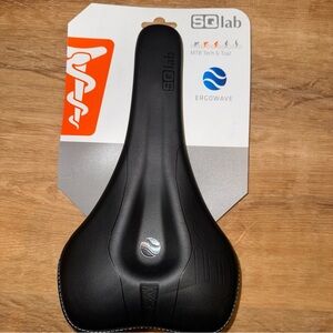 SQlab 611 Ergowave S-Tube Race Saddle - Lightweight Carbon Fiberglass, 15cm Slim